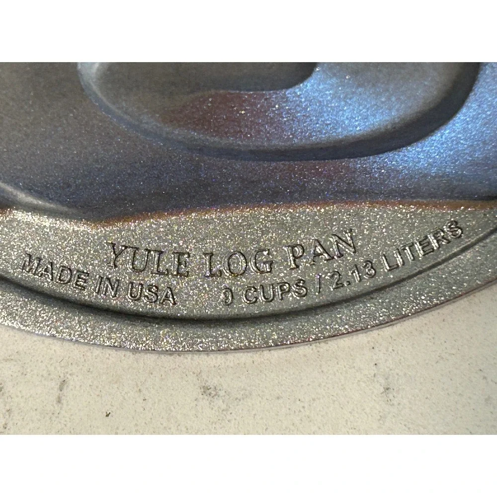 Nordic Ware Yule Log Pan Cast Aluminum Buche de Noel Cake Mold Silver 9 Cup USA